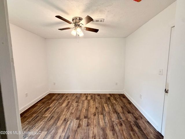 2814 Charleston Drive, Jackson, MS 39212