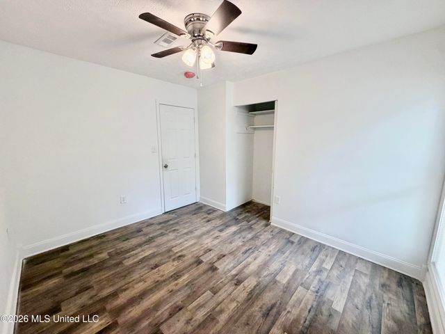 2814 Charleston Drive, Jackson, MS 39212