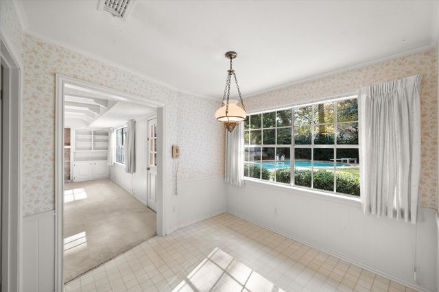 1800 Lakeside Drive, Arlington, TX 76013