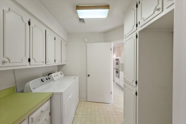 1800 Lakeside Drive, Arlington, TX 76013