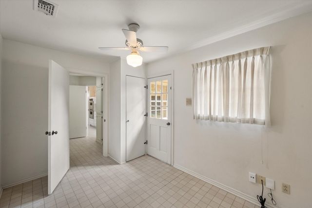 1800 Lakeside Drive, Arlington, TX 76013