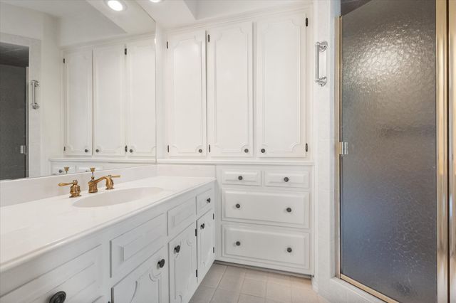 1800 Lakeside Drive, Arlington, TX 76013