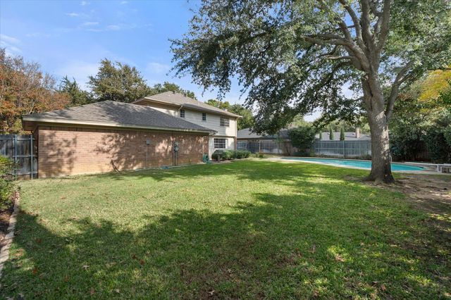 1800 Lakeside Drive, Arlington, TX 76013