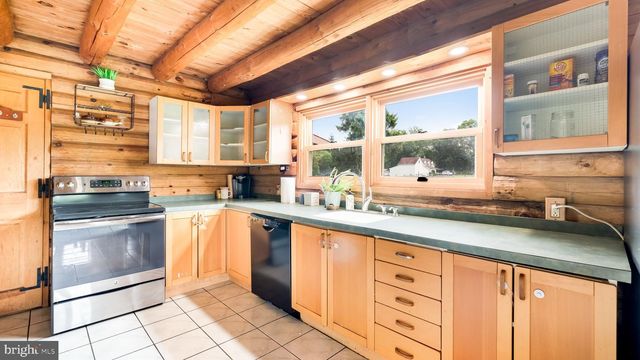 1203 W BRISTOL, Warminster, PA 18974
