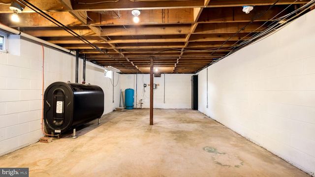 1203 W BRISTOL, Warminster, PA 18974