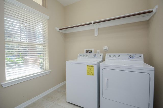 118 N Heritage Mill Circle, Tomball, TX 77375