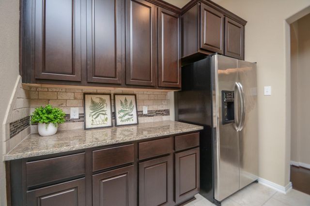 118 N Heritage Mill Circle, Tomball, TX 77375