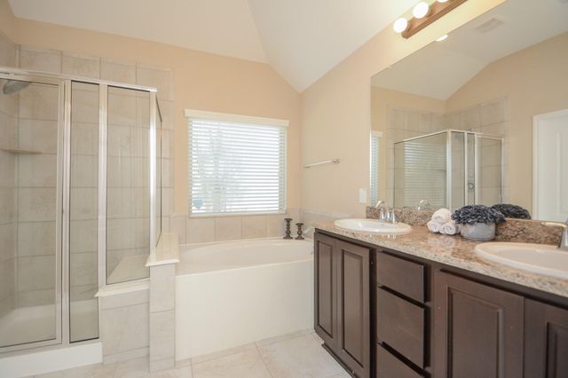 118 N Heritage Mill Circle, Tomball, TX 77375