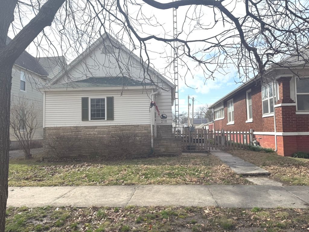 218 N Hickory Street, Centralia, IL 62801