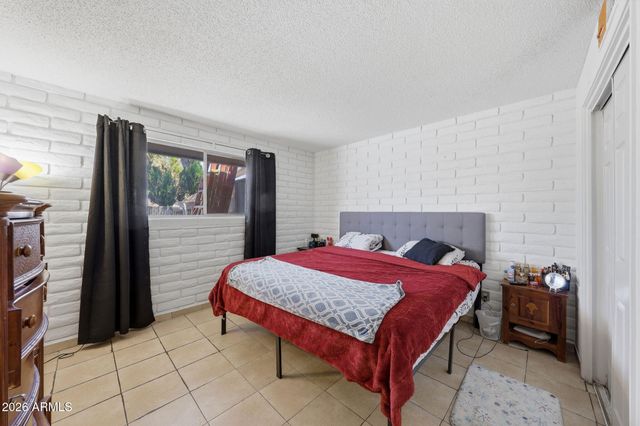 1313 N 48TH Street, Phoenix, AZ 85008