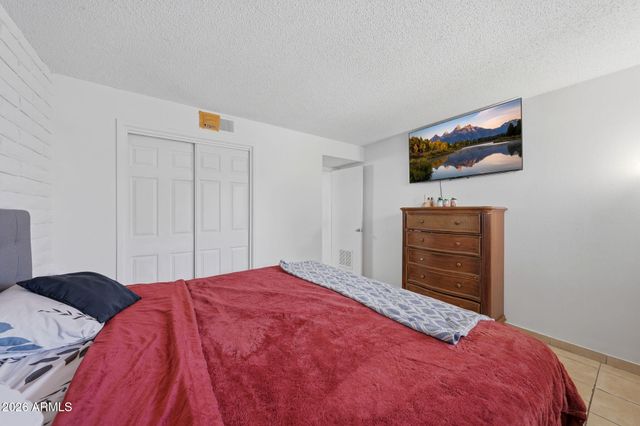 1313 N 48TH Street, Phoenix, AZ 85008