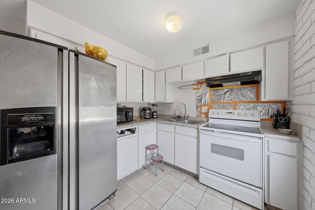 1313 N 48TH Street, Phoenix, AZ 85008