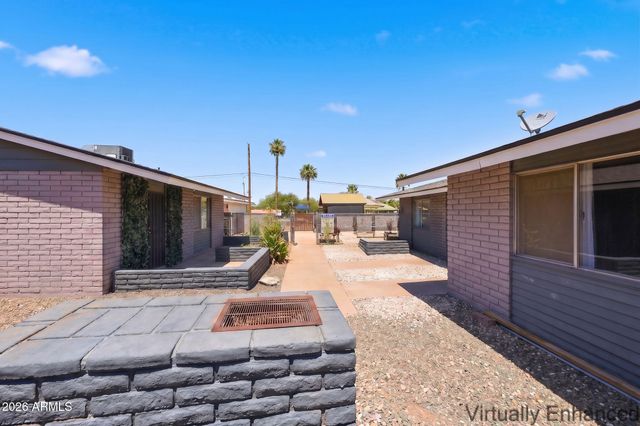 1313 N 48TH Street, Phoenix, AZ 85008