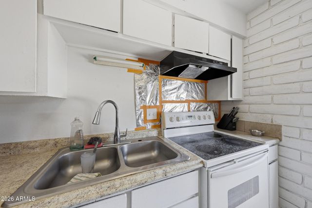 1313 N 48TH Street, Phoenix, AZ 85008