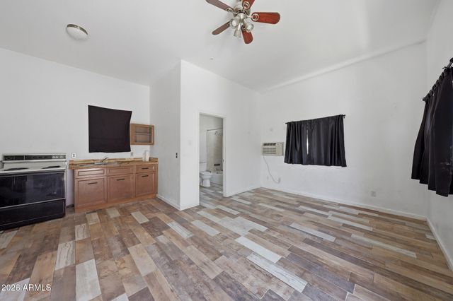 1313 N 48TH Street, Phoenix, AZ 85008