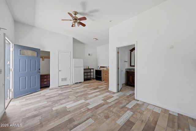 1313 N 48TH Street, Phoenix, AZ 85008