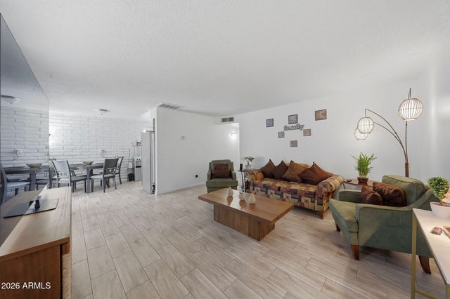 1313 N 48TH Street, Phoenix, AZ 85008