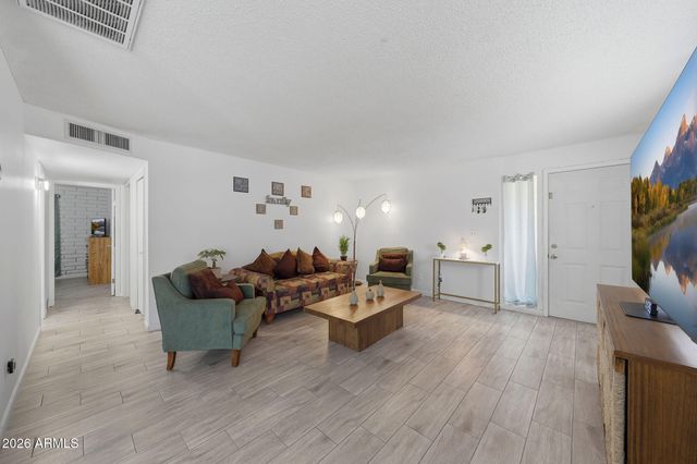 1313 N 48TH Street, Phoenix, AZ 85008