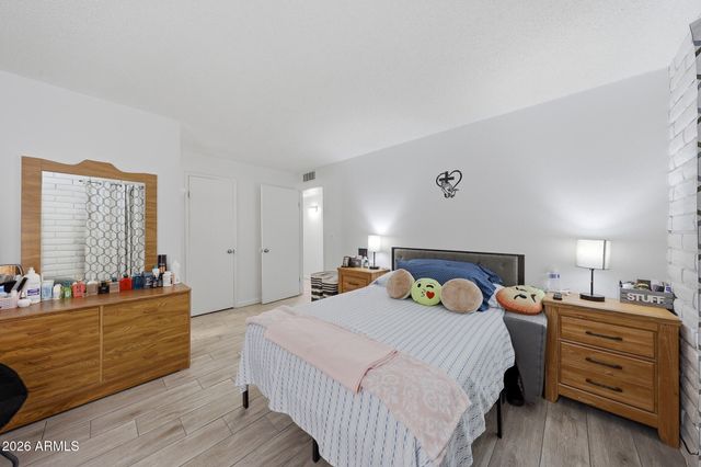 1313 N 48TH Street, Phoenix, AZ 85008