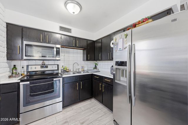 1313 N 48TH Street, Phoenix, AZ 85008