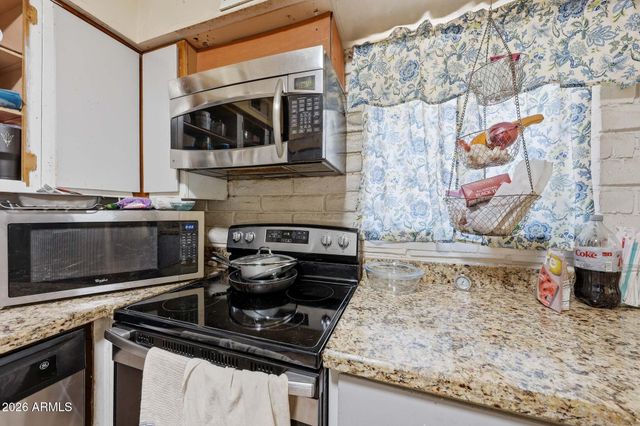 1313 N 48TH Street, Phoenix, AZ 85008