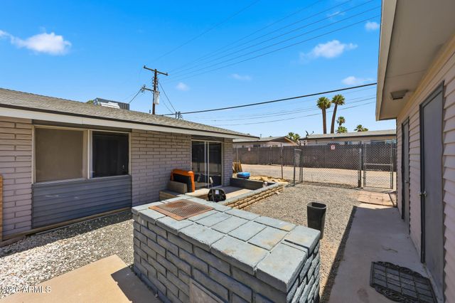 1313 N 48TH Street, Phoenix, AZ 85008