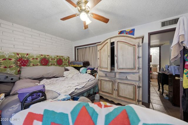 1313 N 48TH Street, Phoenix, AZ 85008