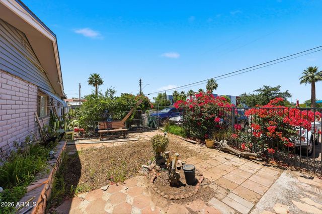 1313 N 48TH Street, Phoenix, AZ 85008
