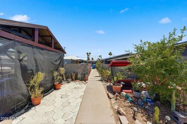1313 N 48TH Street, Phoenix, AZ 85008