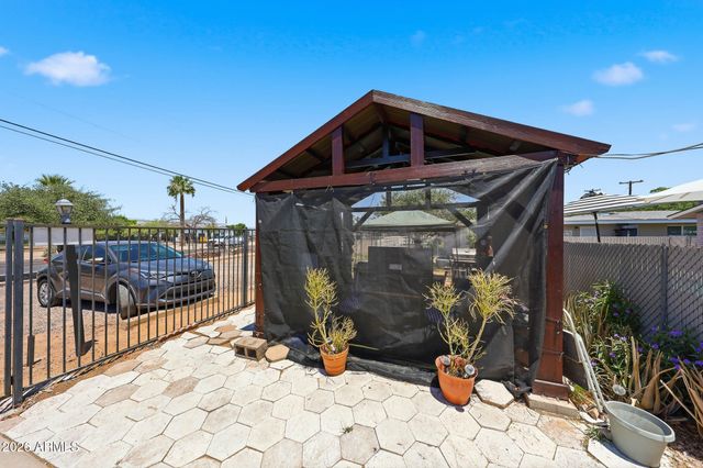 1313 N 48TH Street, Phoenix, AZ 85008