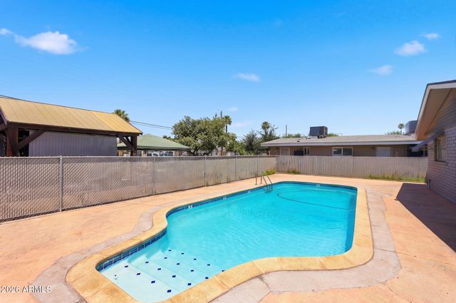 1313 N 48TH Street, Phoenix, AZ 85008
