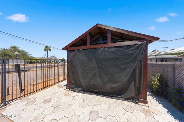 1313 N 48TH Street, Phoenix, AZ 85008