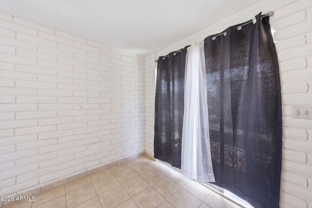 1313 N 48TH Street, Phoenix, AZ 85008