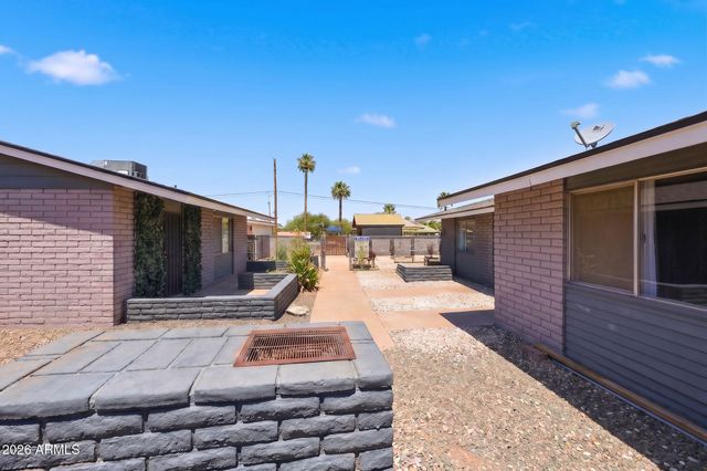 1313 N 48TH Street, Phoenix, AZ 85008