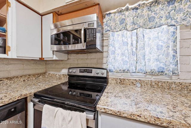 1313 N 48TH Street, Phoenix, AZ 85008