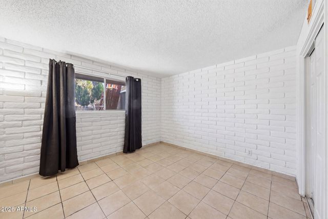 1313 N 48TH Street, Phoenix, AZ 85008