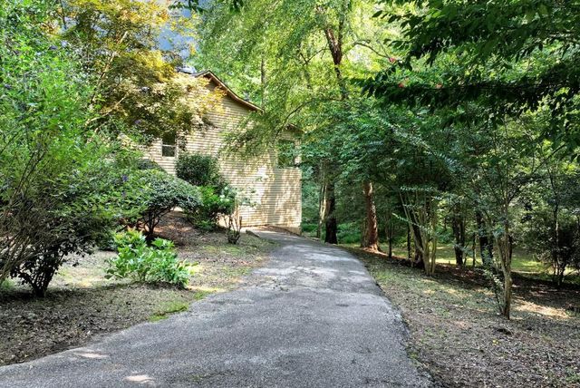 161 Falling Creek, Sautee Nacoochee, GA 30571