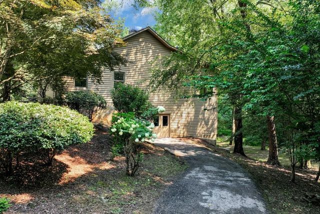 161 Falling Creek, Sautee Nacoochee, GA 30571