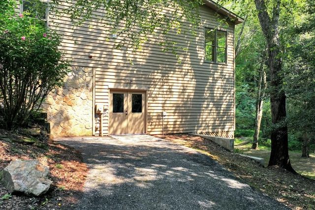 161 Falling Creek, Sautee Nacoochee, GA 30571