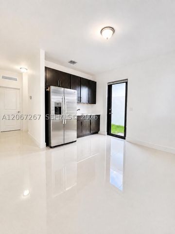14602 SW 23th Ter, Miami, FL 33175