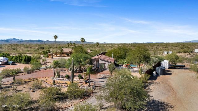 42210 N CASTLE HOT SPRINGS Road N, Morristown, AZ 85342