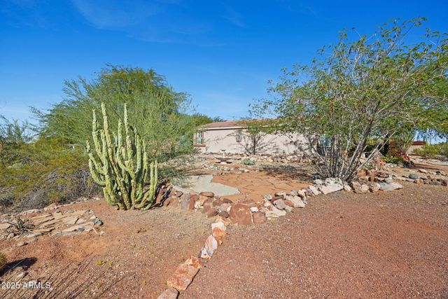 42210 N CASTLE HOT SPRINGS Road N, Morristown, AZ 85342
