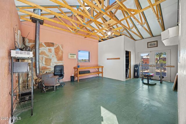 42210 N CASTLE HOT SPRINGS Road N, Morristown, AZ 85342