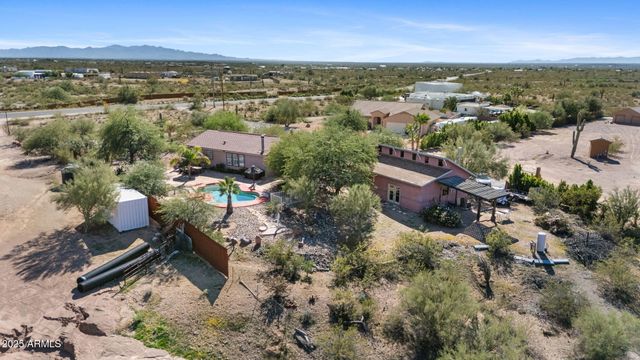 42210 N CASTLE HOT SPRINGS Road N, Morristown, AZ 85342