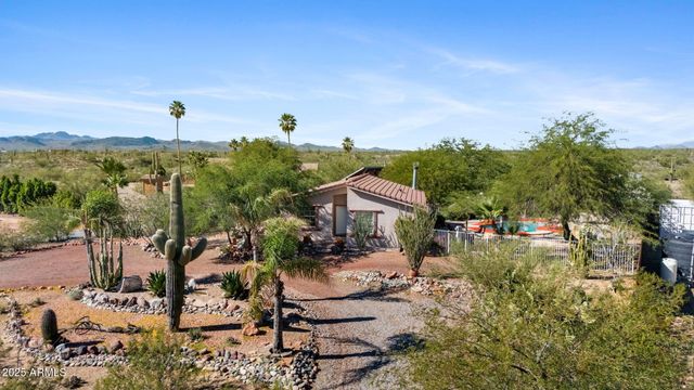 42210 N CASTLE HOT SPRINGS Road N, Morristown, AZ 85342