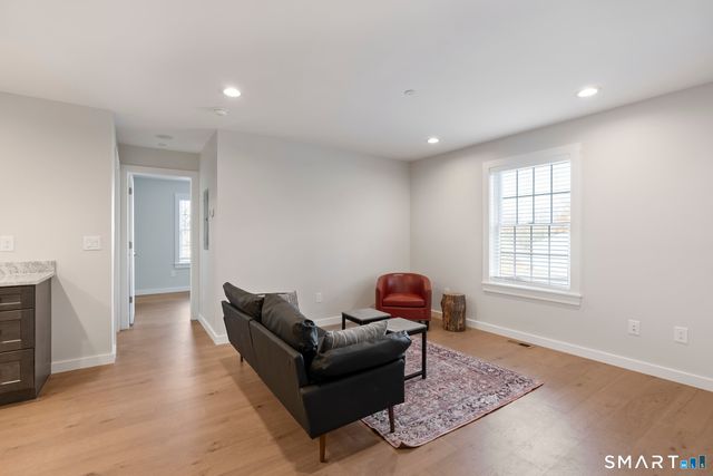 179 Butternut Street B, Middletown, CT 06457