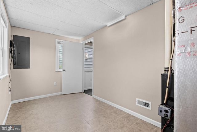 504 N ENOLA DR, Enola, PA 17025