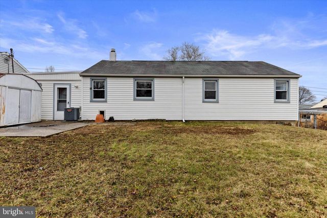 504 N ENOLA DR, Enola, PA 17025