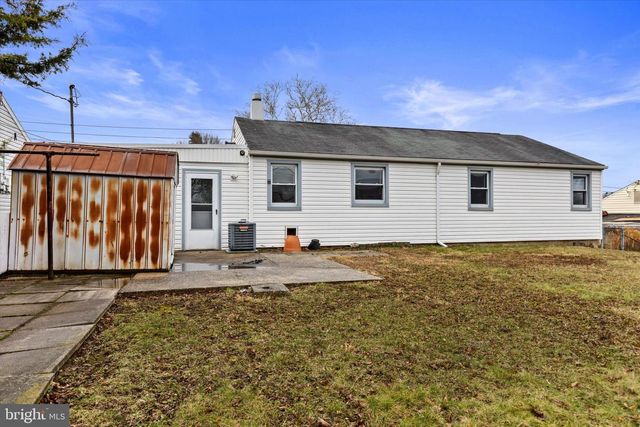 504 N ENOLA DR, Enola, PA 17025