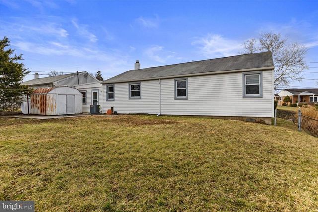 504 N ENOLA DR, Enola, PA 17025
